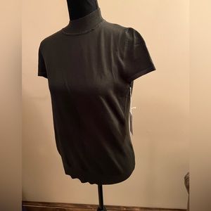 Ladies short sleeved sweater